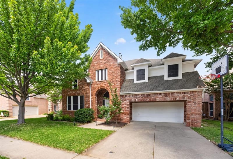 1507 Hunters Creek Drive, McKinney TX 75072 - Photo 2