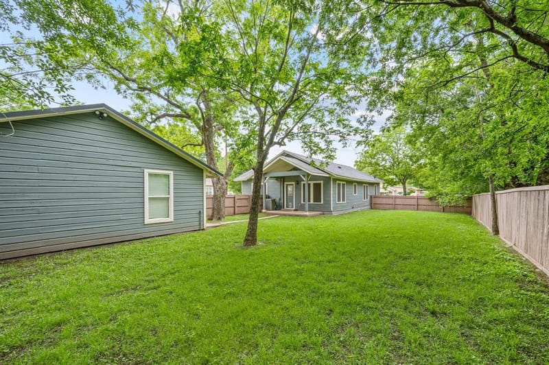 800 N Clements Street, Gainesville TX 76240 - Photo 26