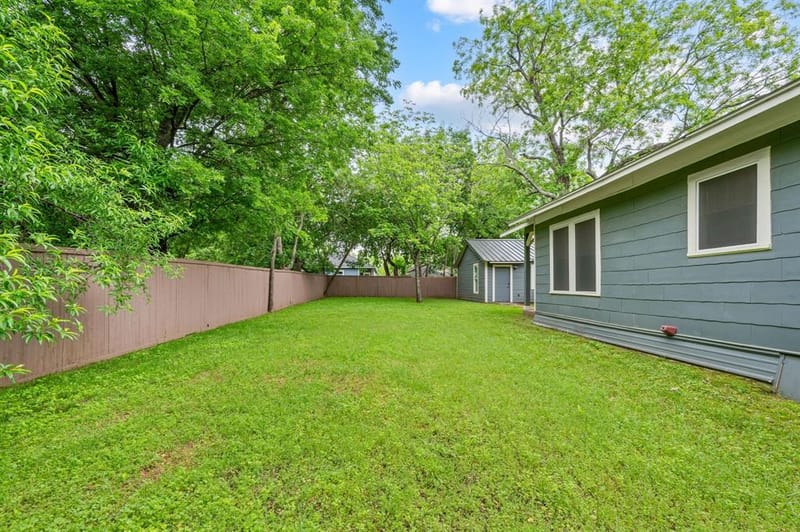 800 N Clements Street, Gainesville TX 76240 - Photo 24