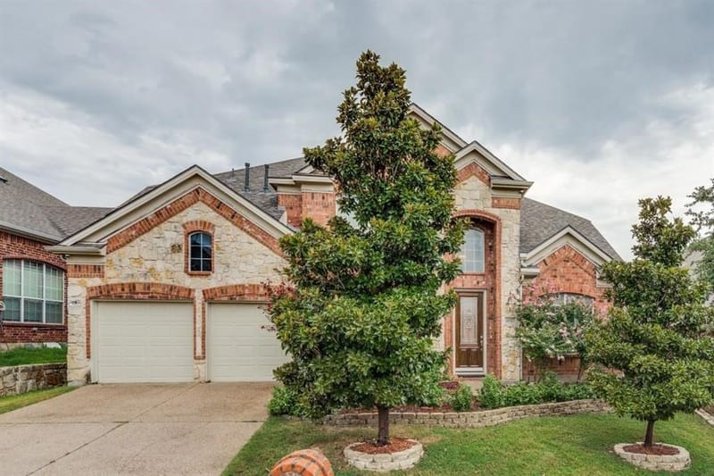 10327 Offshore Drive, Irving TX 75063 - Photo 3