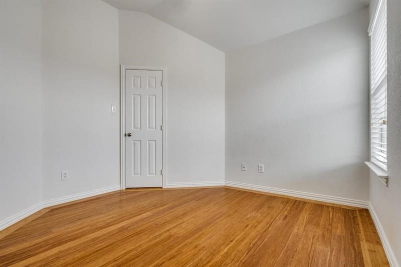 10327 Offshore Drive, Irving TX 75063 - Photo 32