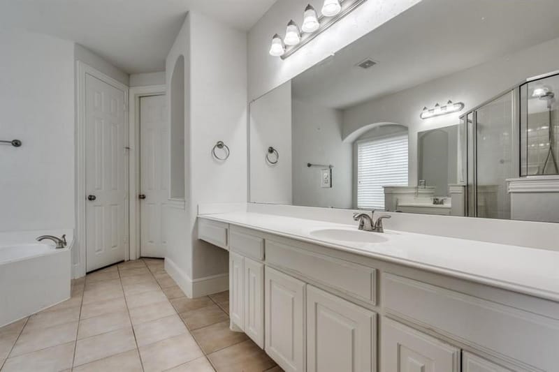 10327 Offshore Drive, Irving TX 75063 - Photo 18