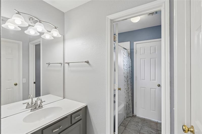 2702 Saint Charles Drive, Mansfield TX 76063 - Photo 23