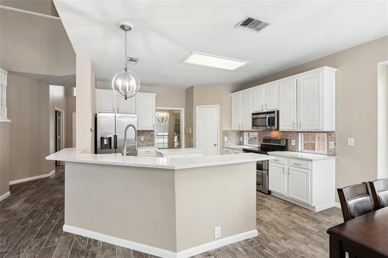 2702 Saint Charles Drive, Mansfield TX 76063 - Photo 9