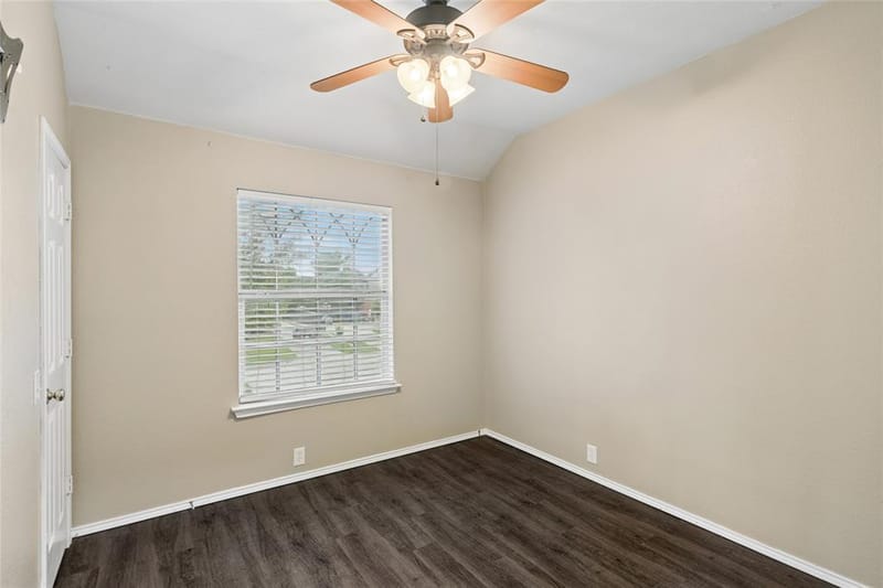 2702 Saint Charles Drive, Mansfield TX 76063 - Photo 18