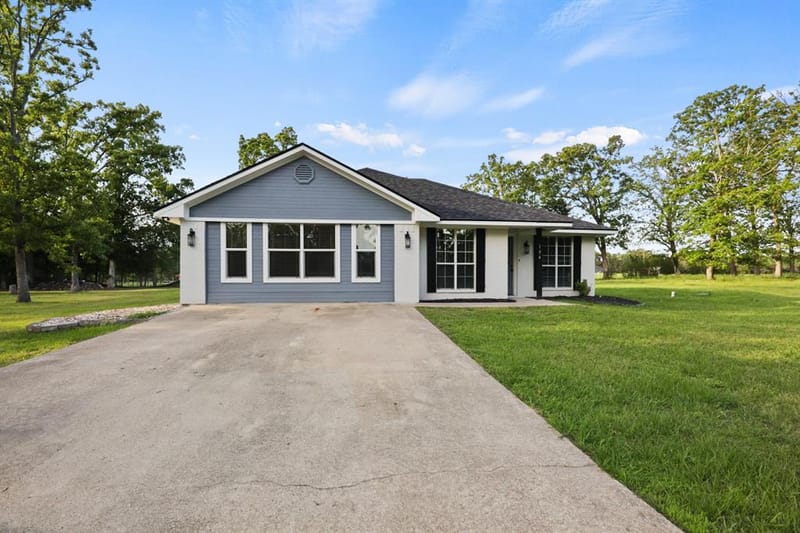 194 County Road 1720, Mount Pleasant TX 75455