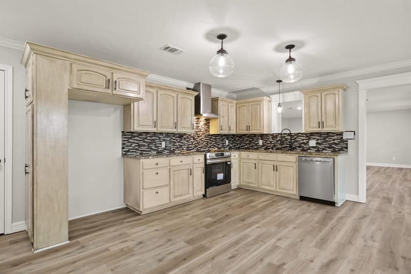 194 County Road 1720, Mount Pleasant TX 75455 - Photo 15
