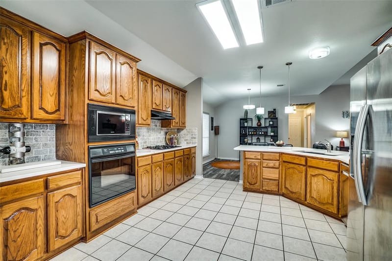 15555 Wrangler Drive, Frisco TX 75035 - Photo 4