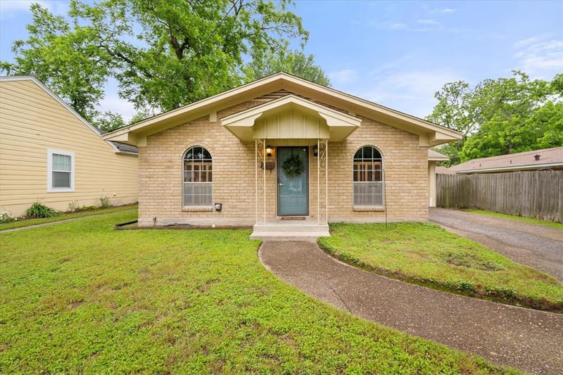 1609 Maplewood, Corsicana TX 75110 - Photo 4