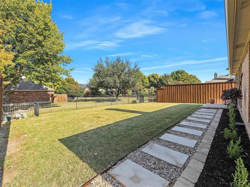 2428 Windgate Lane, Frisco TX 75033 - Photo 10