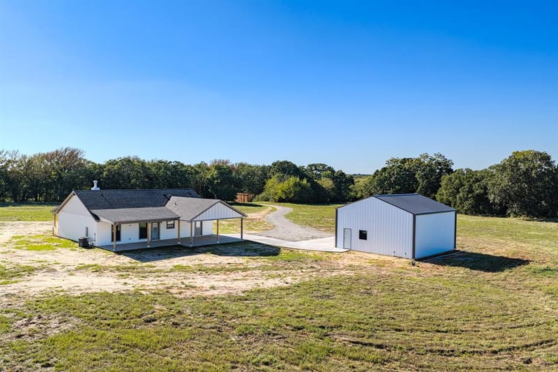 159 Lake Valley Road, Sunset TX 76270 - Photo 36
