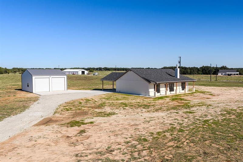 159 Lake Valley Road, Sunset TX 76270 - Photo 28