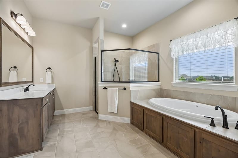 8221 Palmer Lane, Waxahachie TX 75167 - Photo 16