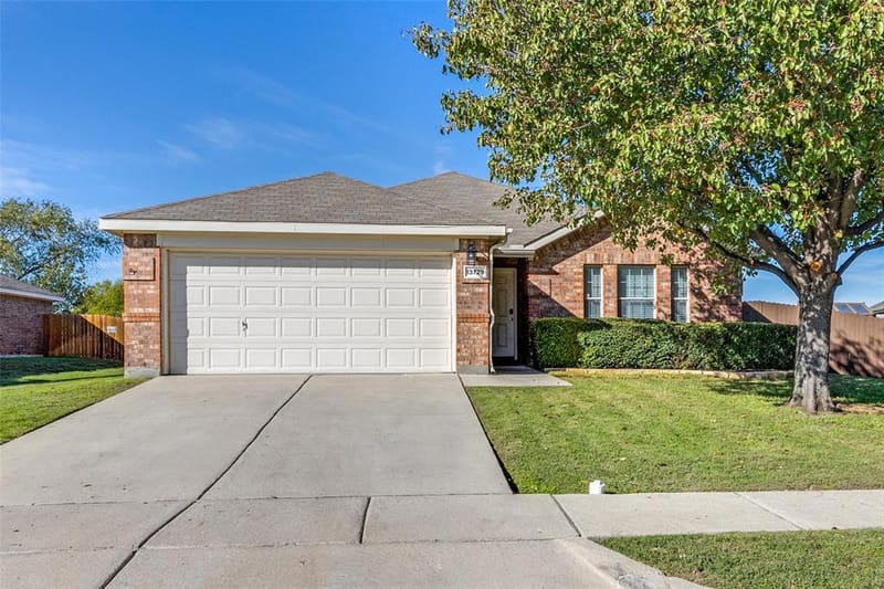 13729 Village Vista Drive, Fort Worth TX 76052