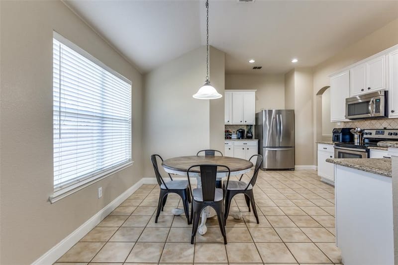 13729 Village Vista Drive, Fort Worth TX 76052 - Photo 10