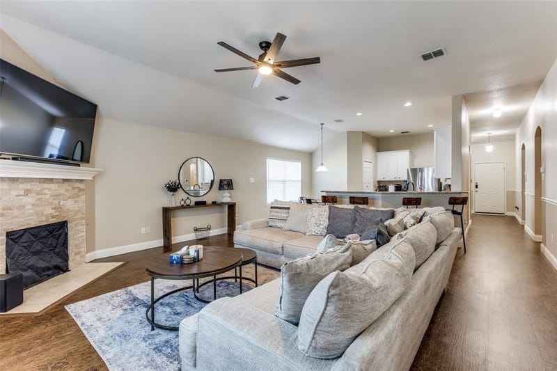 13729 Village Vista Drive, Fort Worth TX 76052 - Photo 14