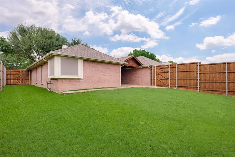 806 Green Apple Drive, Garland TX 75044 - Photo 21