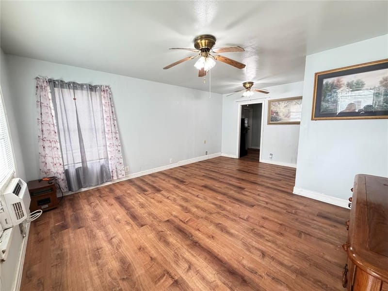 605 E Morton Street, Denison TX 75021 - Photo 2