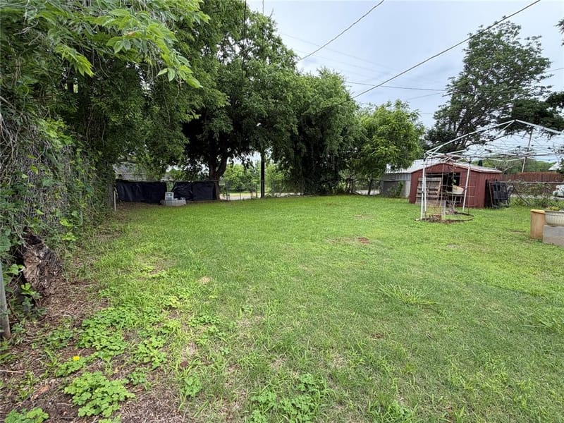 605 E Morton Street, Denison TX 75021 - Photo 14