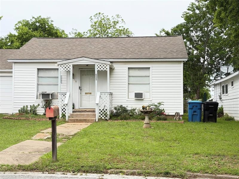605 E Morton Street, Denison TX 75021 - Photo 15