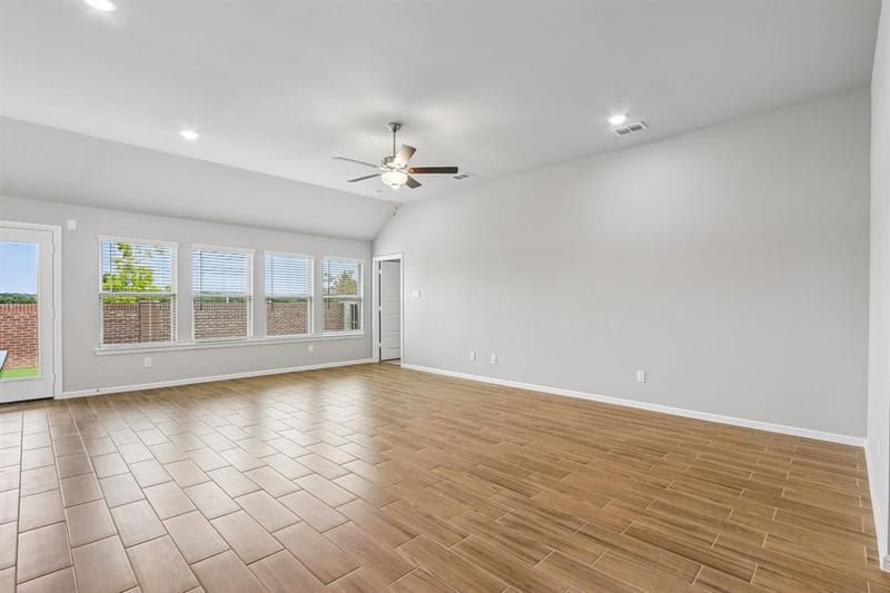 2816 Tamarack Lane, Denton TX 76226 - Photo 6
