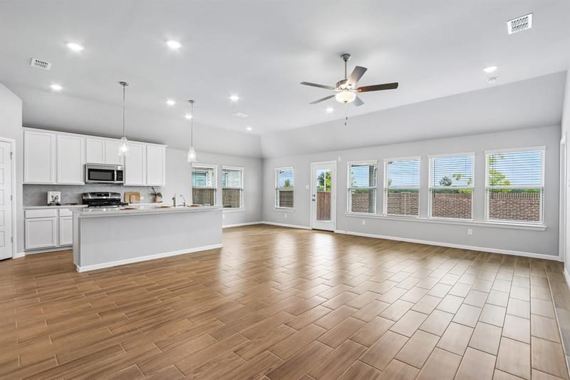 2816 Tamarack Lane, Denton TX 76226 - Photo 4