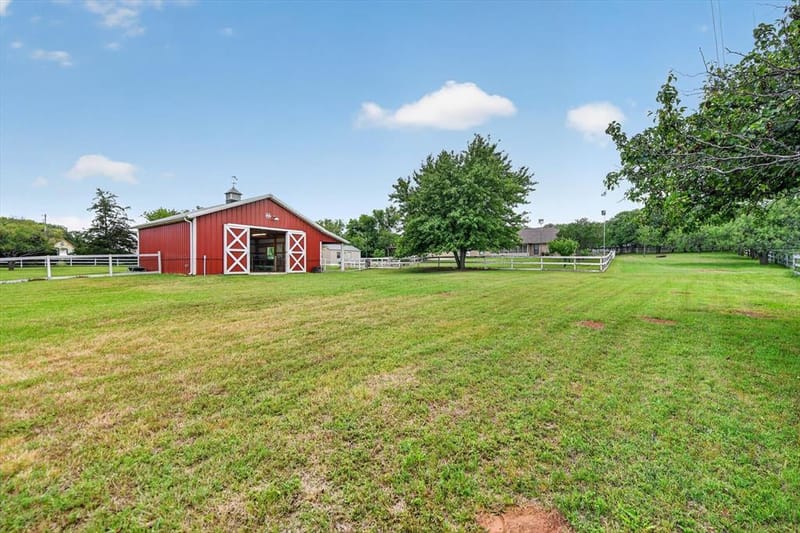 951 Ridgewood Circle, Bartonville TX 76226 - Photo 32