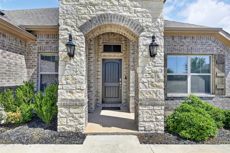 136 Gleeson Drive, Red Oak TX 75154 - Photo 6