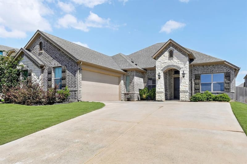 136 Gleeson Drive, Red Oak TX 75154 - Photo 5