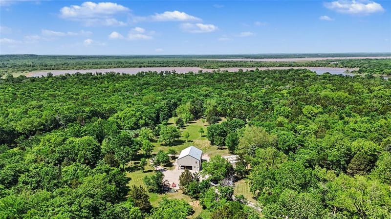 9439 County Road 103, Whitesboro TX 76273 - Photo 24