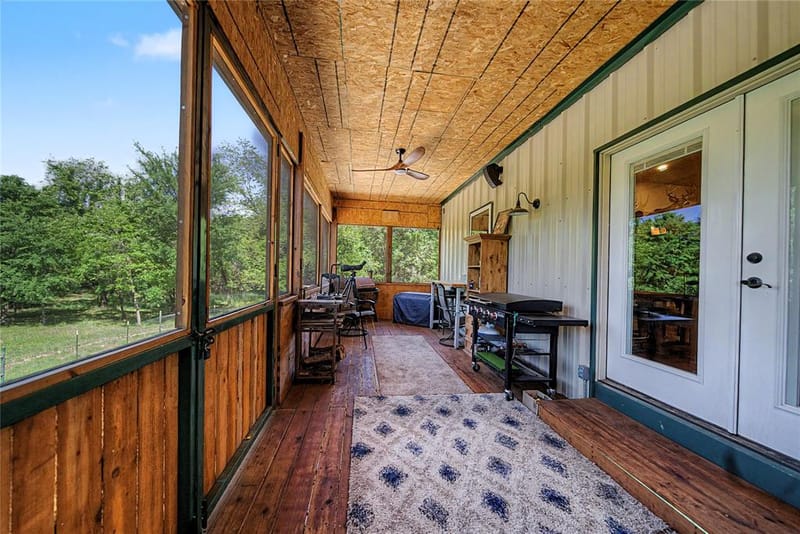 9439 County Road 103, Whitesboro TX 76273 - Photo 15