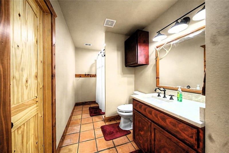 9439 County Road 103, Whitesboro TX 76273 - Photo 11