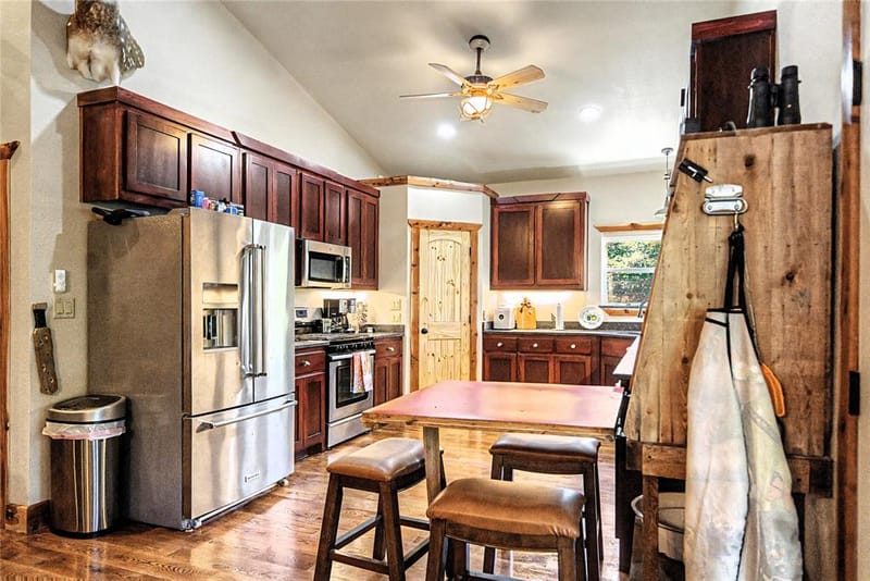 9439 County Road 103, Whitesboro TX 76273 - Photo 4