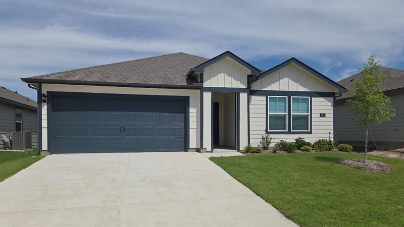 344 Whispering Pine Drive, Royse City TX 75189
