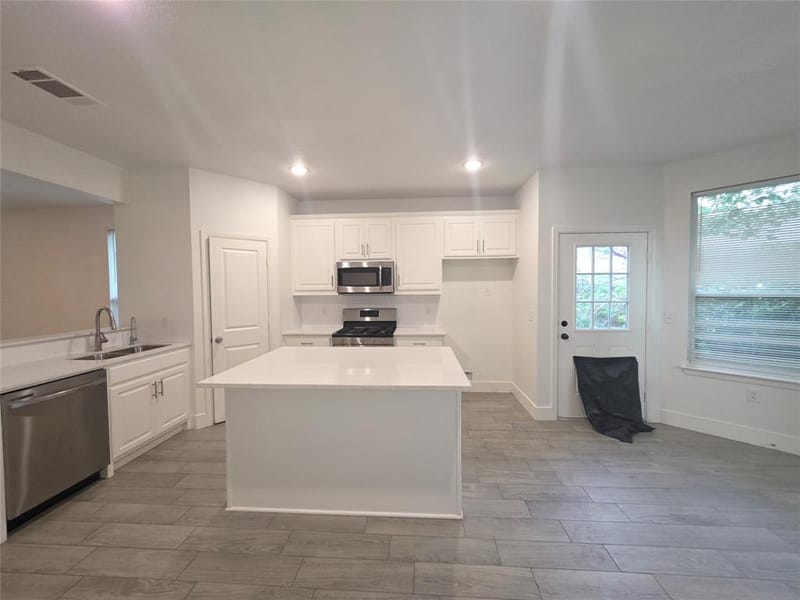 2719 Frazier Street, Dallas TX 75210 - Photo 5