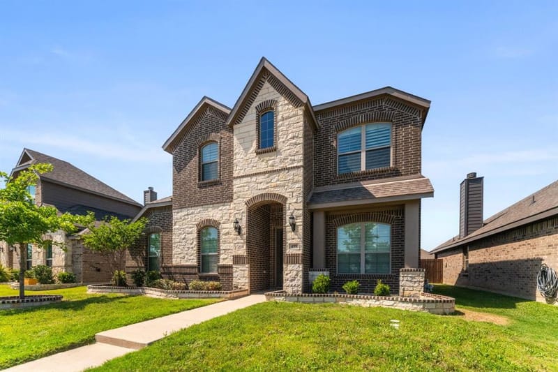 499 Washington Avenue, Waxahachie TX 75165