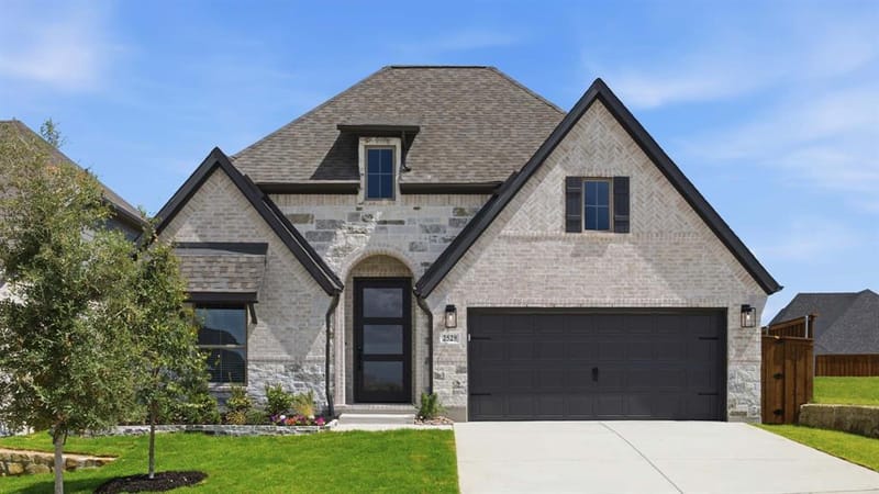 2529 Green Plateau Drive, Fort Worth TX 76008