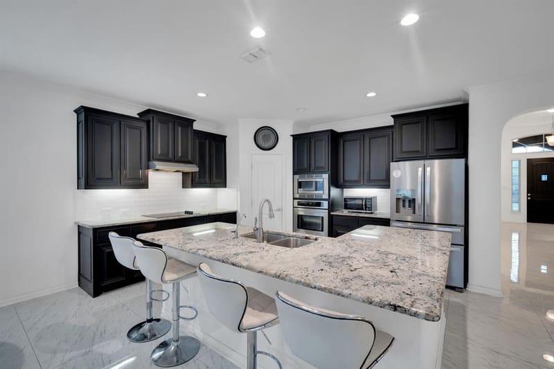 417 Ashlawn Drive, Midlothian TX 76065 - Photo 9