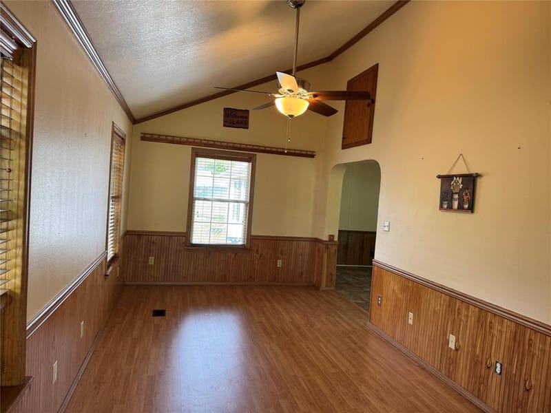 306 Oak Street, Nocona TX 76255 - Photo 6