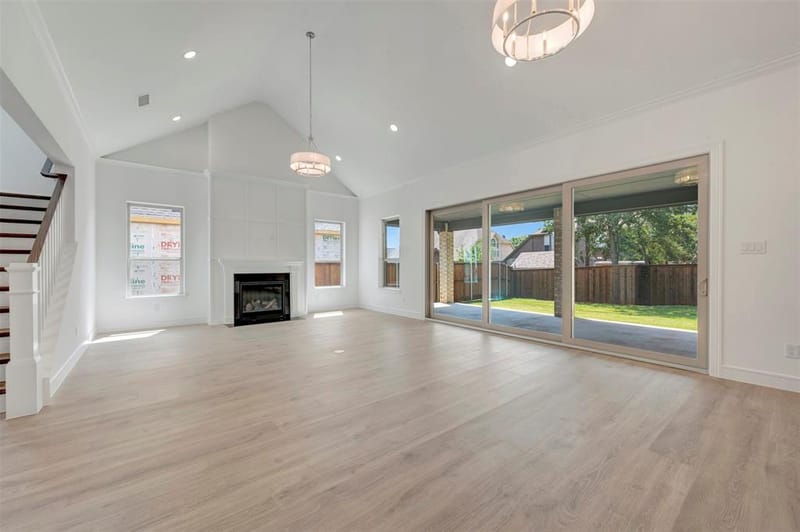 3008 Sandy Springs Drive, Arlington TX 76017 - Photo 6