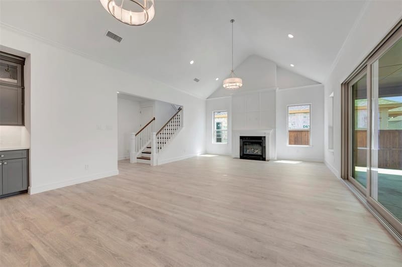 3008 Sandy Springs Drive, Arlington TX 76017 - Photo 7