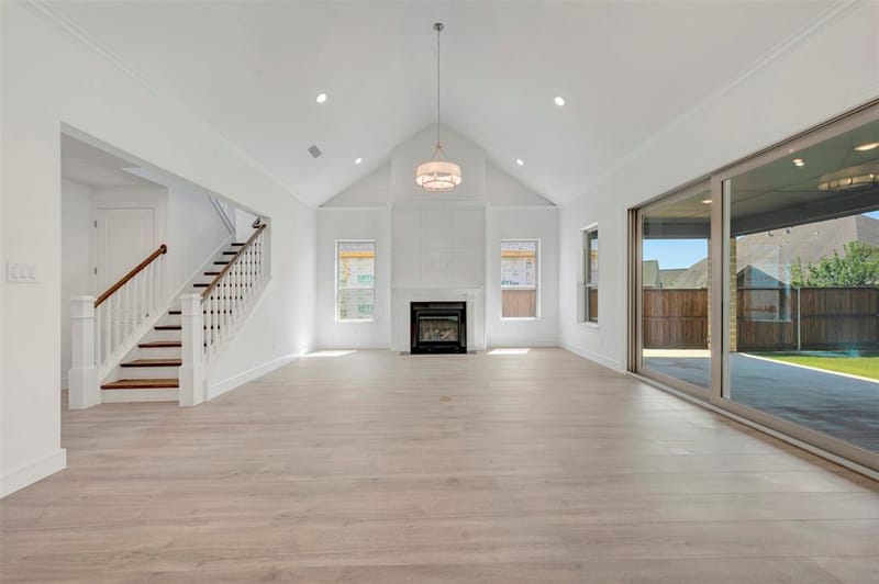 3008 Sandy Springs Drive, Arlington TX 76017 - Photo 5