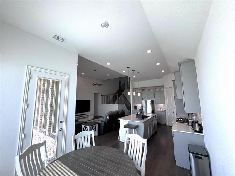 17305 Texas Pistache Drive, Dallas TX 75252 - Photo 11