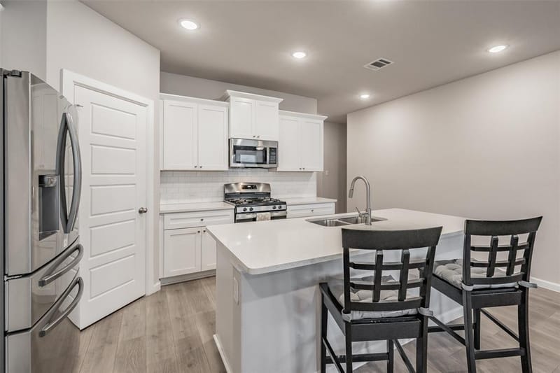601 Bethpage Drive, Red Oak TX 75154 - Photo 9