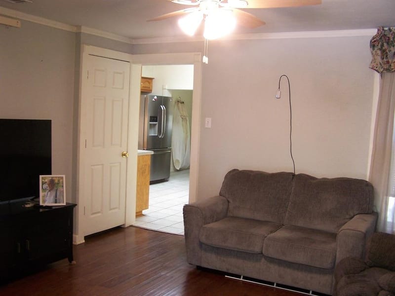 923 Nelson Street, Denison TX 75020 - Photo 4