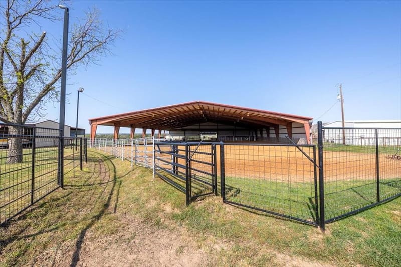 911 Mcvoid Road, Springtown TX 76082 - Photo 22