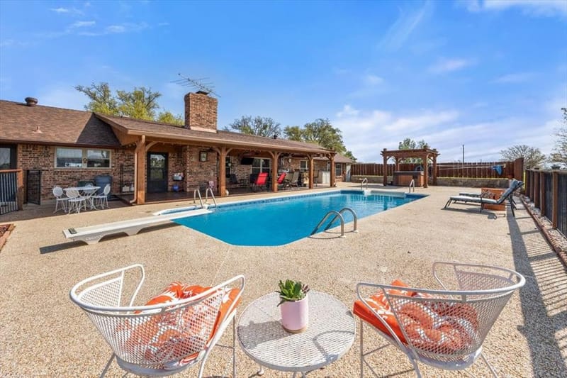 911 Mcvoid Road, Springtown TX 76082 - Photo 21