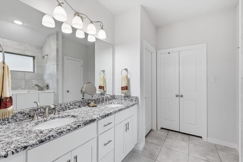 309 Ridge Drive, Justin TX 76247 - Photo 24