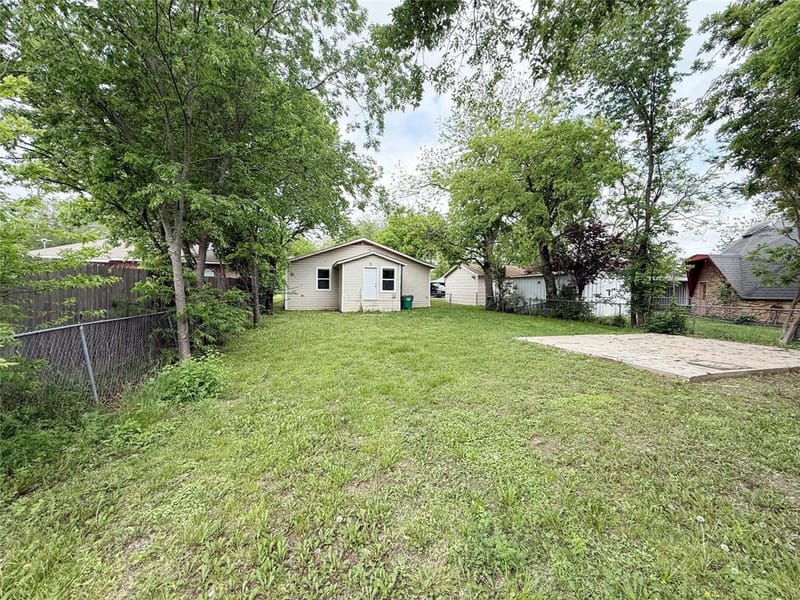 1624 Roy Street, Gainesville TX 76240 - Photo 11