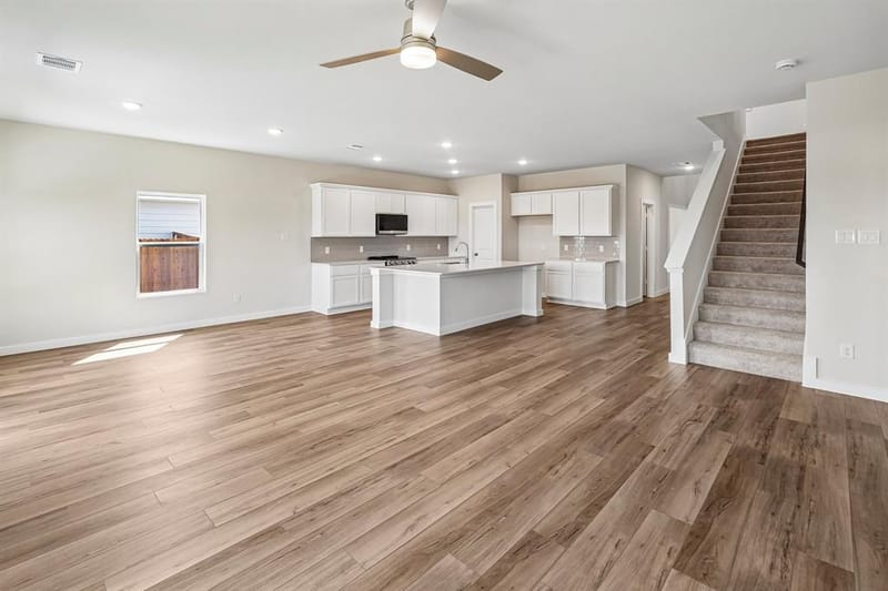 372 Declan Street, Springtown TX 76082 - Photo 5